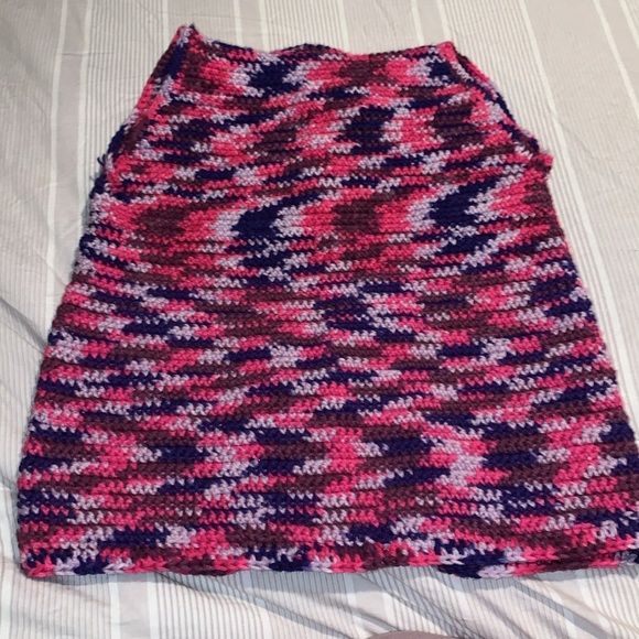 Handmade mommy and me matching crocheted vest size woman’s S, kids size 5-6. - Picture 3 of 8